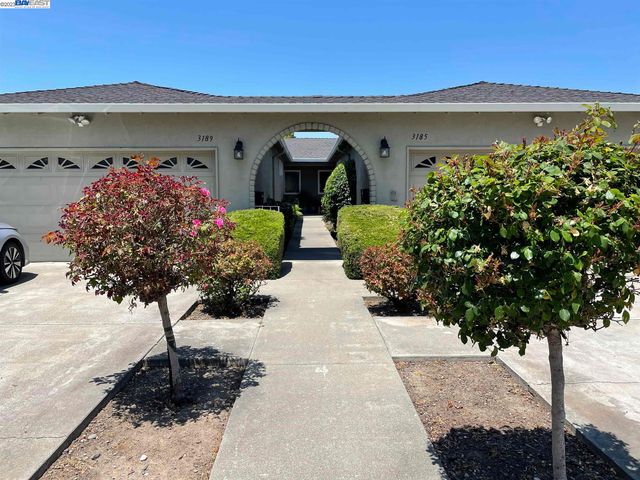 3185 Country Dr, Fremont, CA 94536