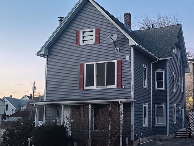11 Henchman St, Worcester, MA 01605