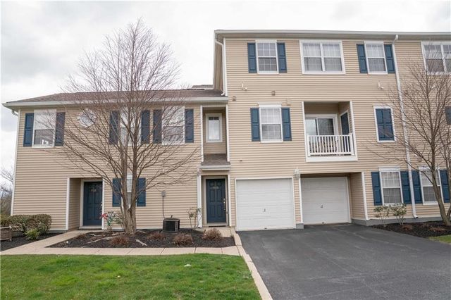 960 Nittany Ct, Allentown, PA 18104