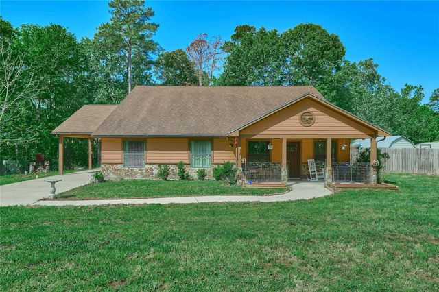 47 Stagecoach Rd, Coldspring, TX 77331