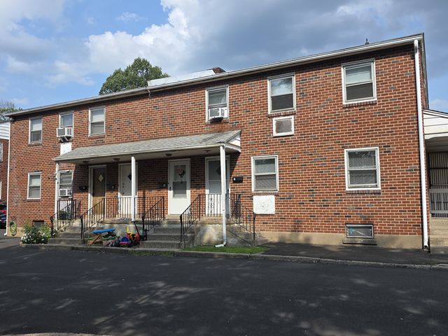 5 E  Monument Ave, Hatboro, PA 19040
