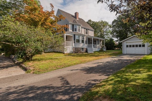20 Vine St, Braintree, MA 02184