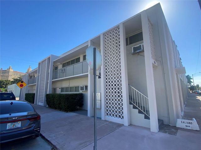100 Madeira Ave  #5, Coral Gables, FL 33134