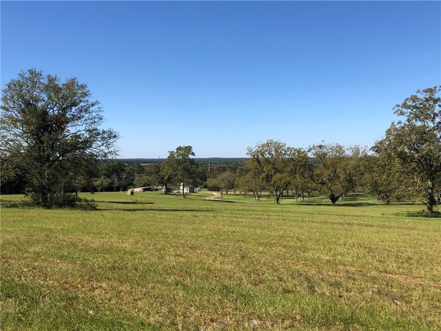 3 Lee Road 114, Opelika, AL 36804