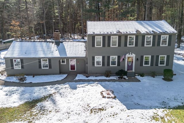 2 Dunstable Rd, Westford, MA 01886