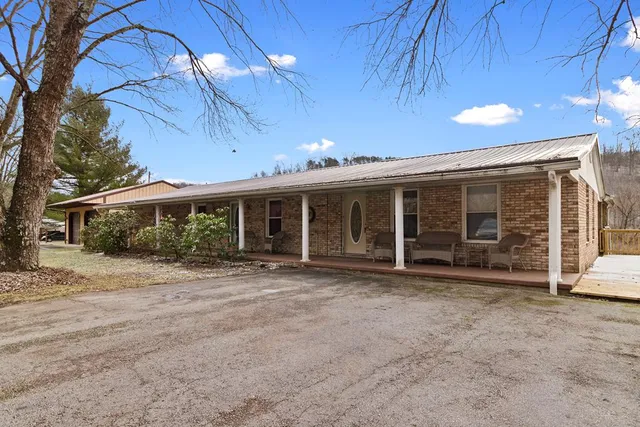 242 Sour Run Rd, Jackson, OH 45640