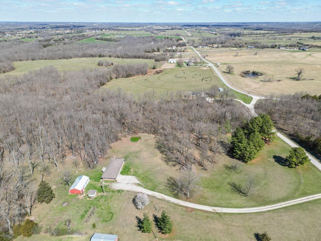 4029 County Road 430, New Bloomfield, MO 65063