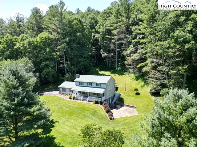 581 N. Fork New River Road, Lansing, NC 28643