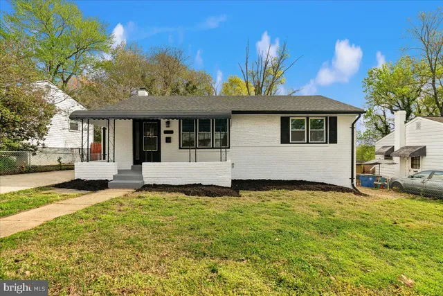 3815 71st Ave, Hyattsville, MD 20784