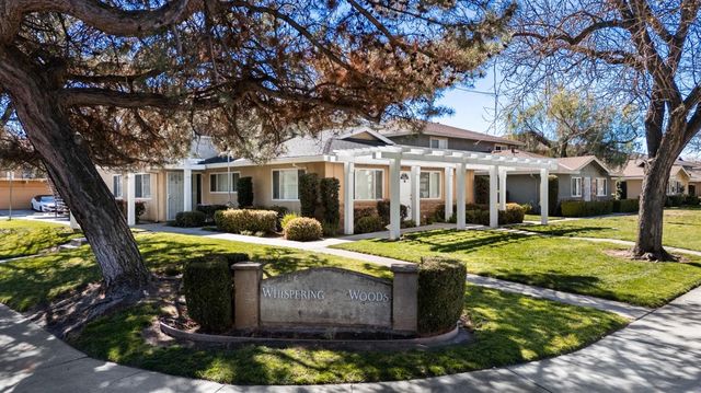 2112 Chrysler Dr, Modesto, CA 95350