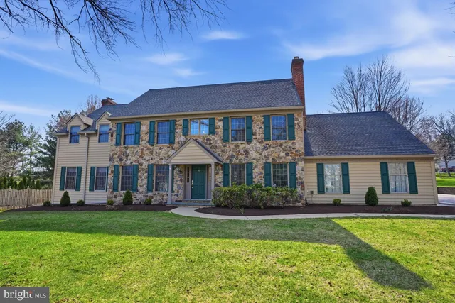 2840 W  Fox Chase Cir, Doylestown, PA 18902