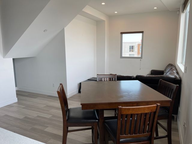 414 29th Ave #8, Oakland, CA 94601
