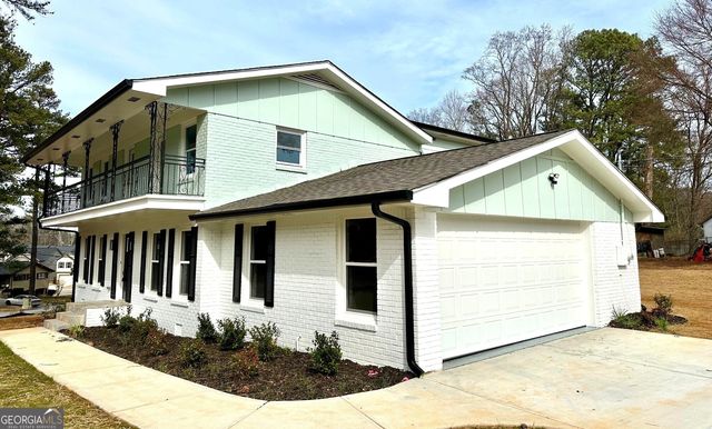 356 Greenwood Dr NW, Lilburn, GA 30047