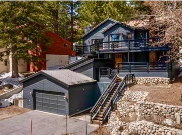 1537 Majestic Pines Dr, Mammoth Lakes, CA 93546