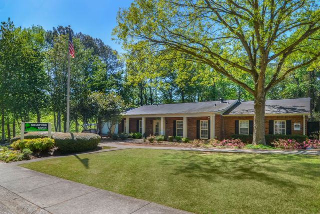 415 Sylvia Dr #H10, Forest Park, GA 30297