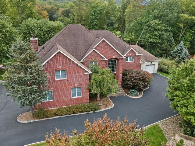 7 Grandview Road, Central Valley, NY 10917