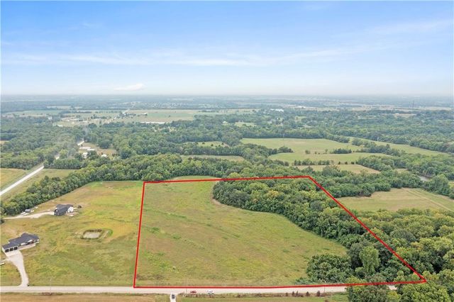 E  267th St, Harrisonville, MO 64701