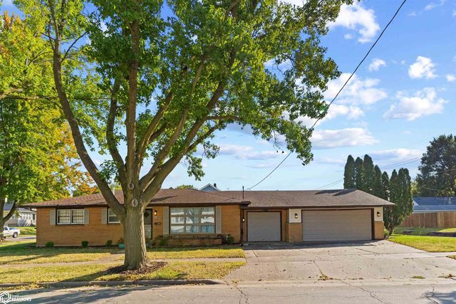 1109 Barret St, Burlington, IA 52601