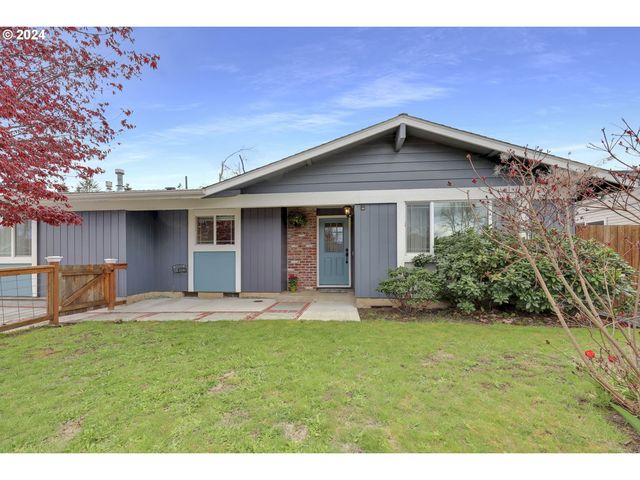 1655 Clark Ave, Cottage Grove, OR 97424