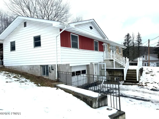 473 Theobald Rd, Lake Ariel, PA 18436