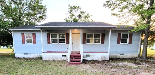 161 Buckhorn Rd, Parkton, NC 28371