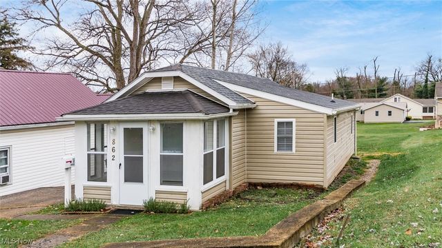 862 Wabash Ave, Zanesville, OH 43701