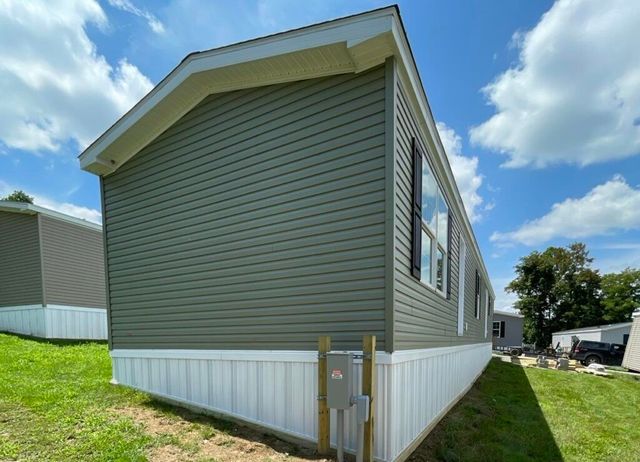 321 Beallsville Rd #9, Bentleyville, PA 15314