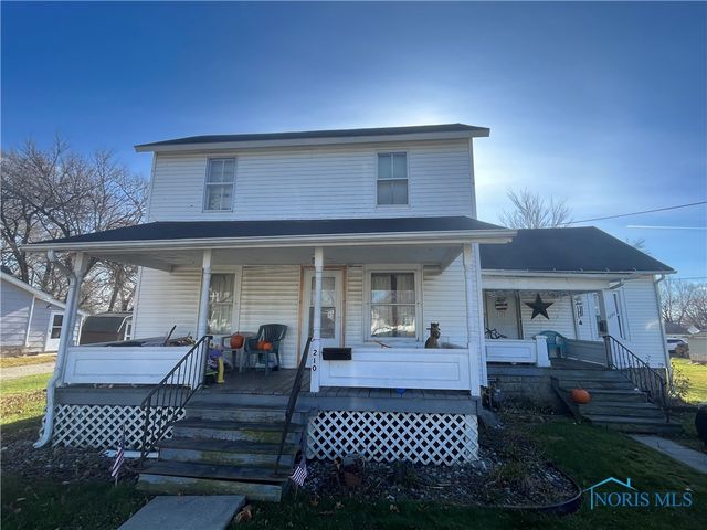208-210 Cherry St, Wauseon, OH 43567