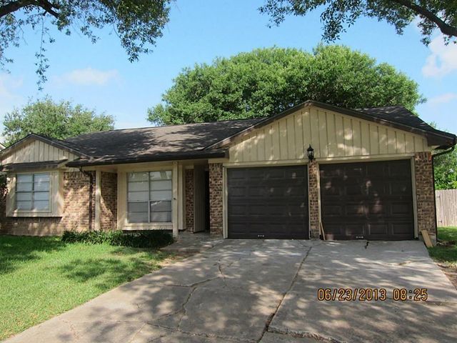 12002 Mulholland Dr, Meadows Place, TX 77477