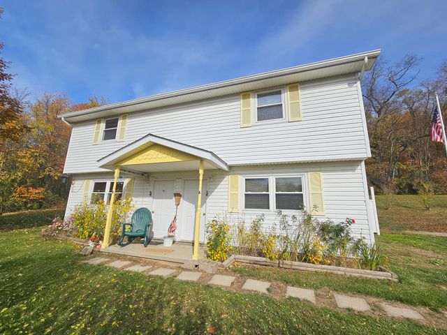 216 Pleasantview Dr   #A, Midland, PA 15059