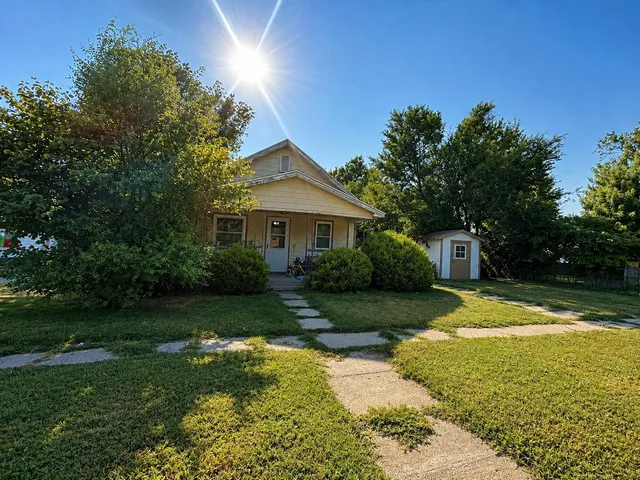 426 N  Sheaffer Ave, Macksville, KS 67557