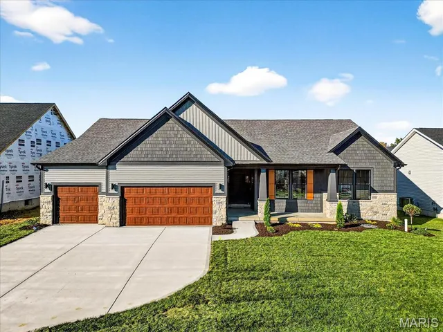 109 Royal Troon Dr, Dardenne Prairie, MO 63368