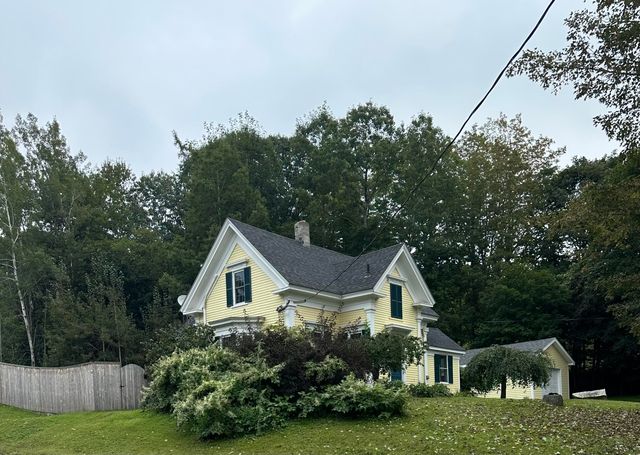 2 Treat Point Road, Frankfort, ME 04438