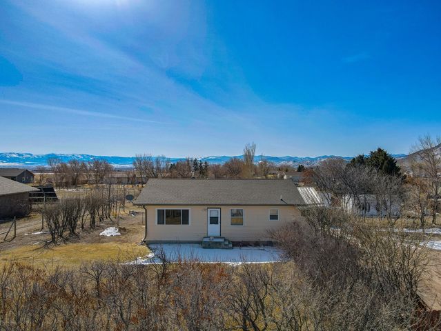 427 Valley View Rd, Helena, MT 59602
