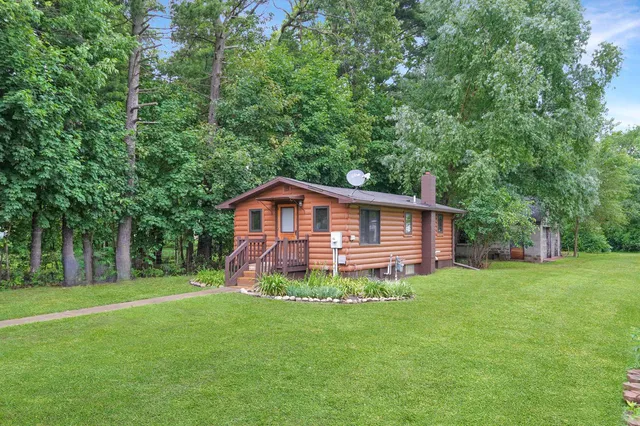 2830 Bayshore DRIVE, La Crosse, WI 54603