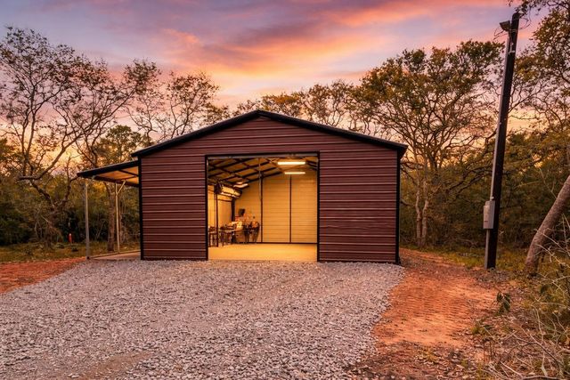 6326 Cuarto St, Brazoria, TX 77422