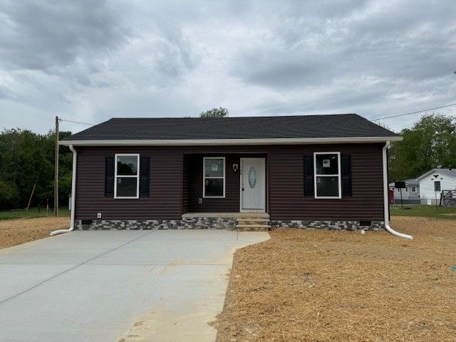 106 Chastain St, Tullahoma, TN 37388
