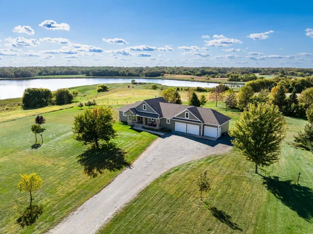 7974 Bluebill Dr SW, Alexandria, MN 56308