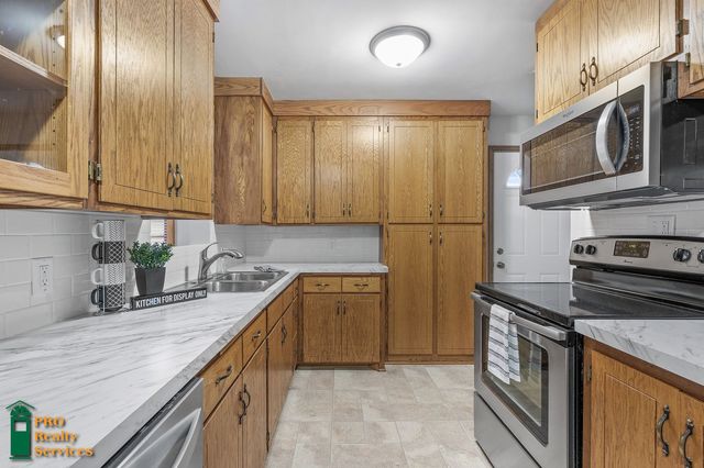 4234 Adair Ave N, Crystal, MN 55422