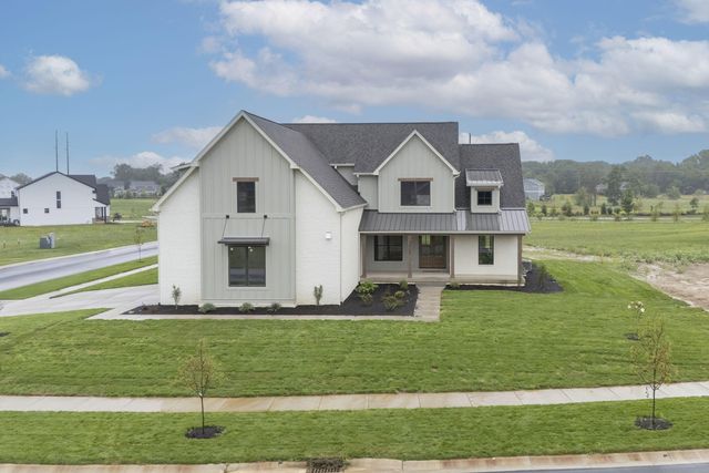 3005 Whispering Brook Ln, Valparaiso, IN 46385
