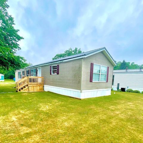 60 Colony Dr, Fredericktown, OH 43019