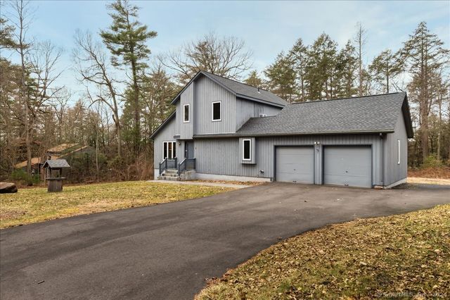 5 Evergreen Dr, Granby, CT 06035