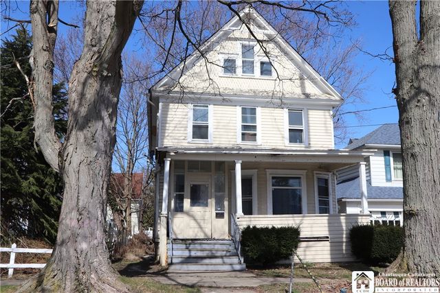 48 W  5th St, Dunkirk, NY 14048