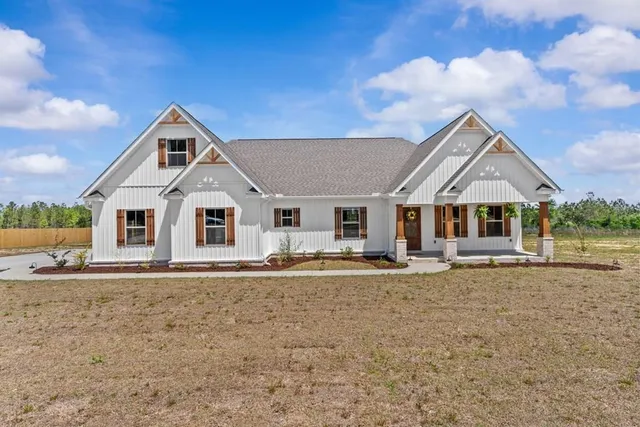 895 Clayton Rd, Ashford, AL 36312