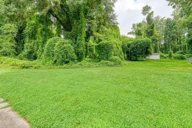 530 Wildwood Dr, Spartanburg, SC 29306