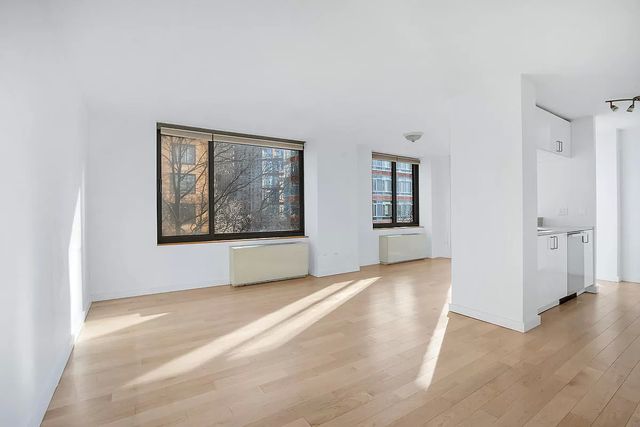 2 S  End Ave #3P, New York, NY 10280