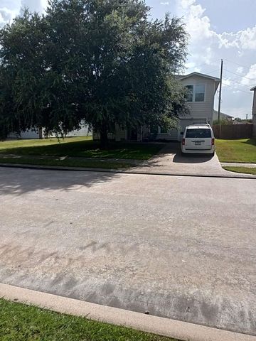 7707 Greenwood Point Dr, Cypress, TX 77433