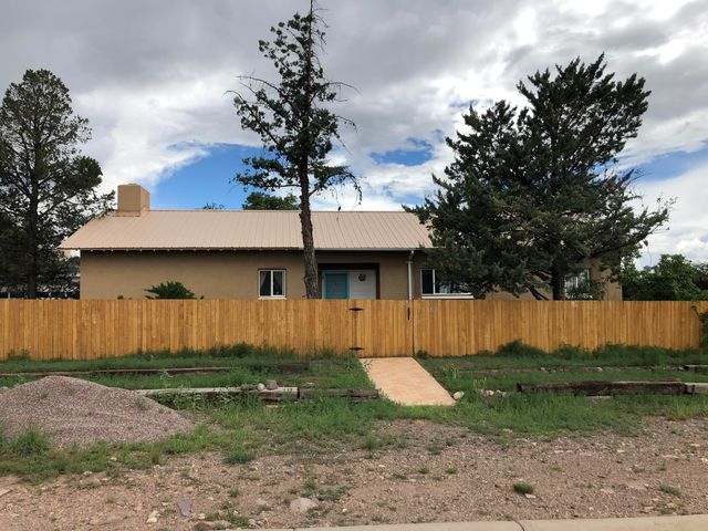 1002 Spruce St, Truth Or Consequences, NM 87901