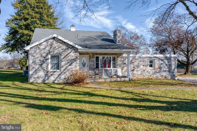 2925 Cape Horn Rd, Red Lion, PA 17356
