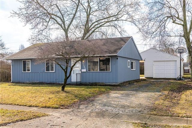 1153 Chalet Ave, New Carlisle, OH 45344